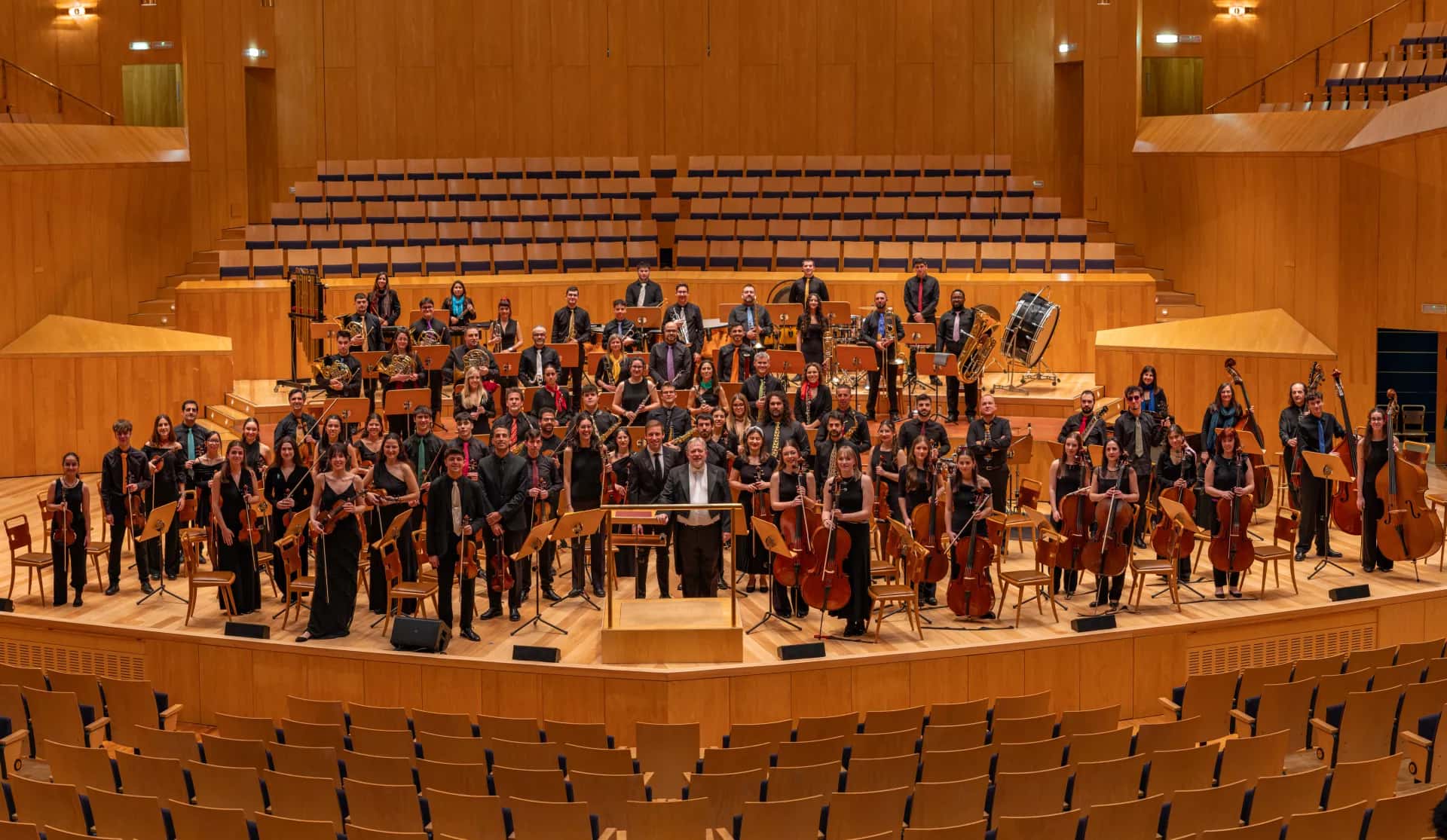 Orquesta JOBS al completo en concierto en el Auditorio de Zaragoza